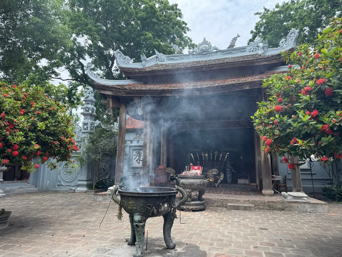 Đền Chử Đồng Tử – Tiên Dung